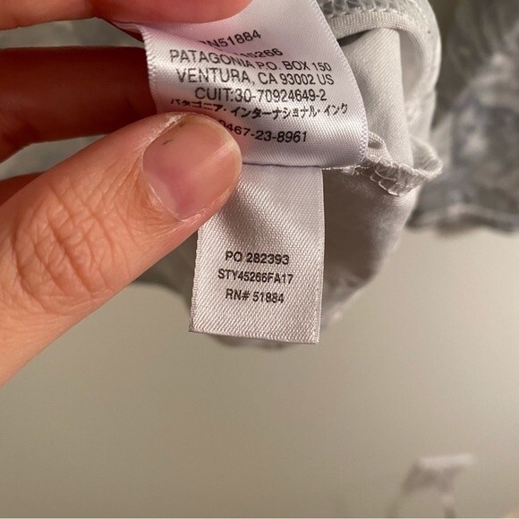 Patagonia T-Shirt Capilene Gray White Long Sleeve Base Layer Top Camouflage XS - Picture 5 of 8